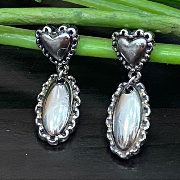 Designer Collection Silver-tone Heart Drop Dangle Earrings - Picture 1 of 10